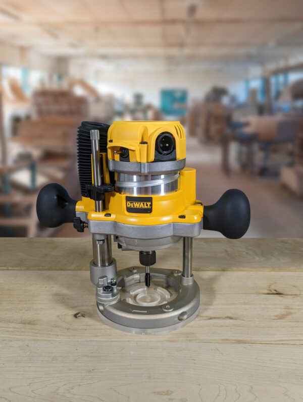 3/8″ Thick 6" Circle baseplate upgrade with bushing compatibility for Dewalt 6182 plunge base - Image 4