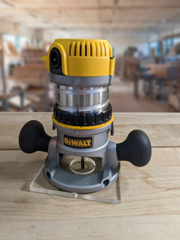 3/8″ Thick 6″ Square baseplate upgrade with 2″ opening for for Dewalt 6184 fixed base - Image 3