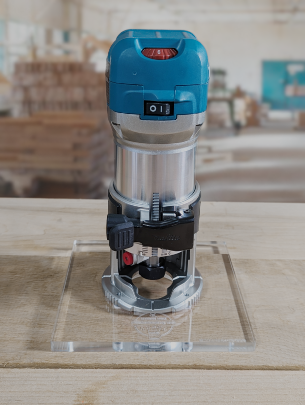 3/8″ Thick 6" square baseplate upgrade with a 2" opening for Makita RT0701C fixed base - Image 3