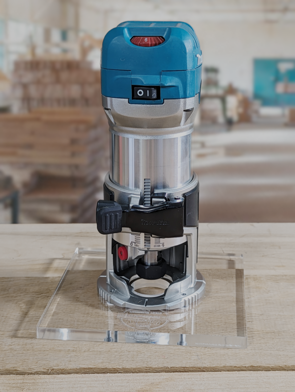 3/8″ Thick 6" square baseplate upgrade with bushing compatibility for Makita RT0701C fixed base - Image 3
