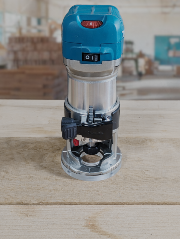 3/8″ Thick original baseplate upgrade with bushing compatibility for Makita RT0701C fixed base - Image 3