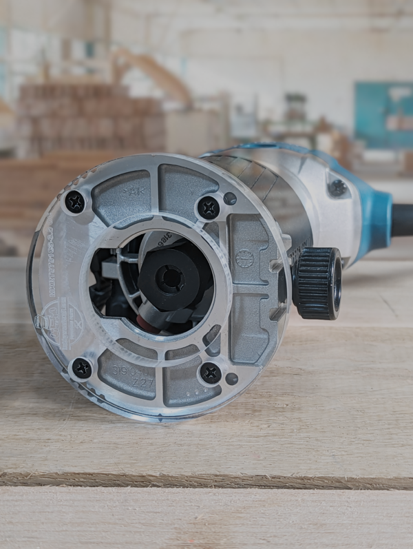 3/8″ Thick 3.5" circle baseplate upgrade with a 2" opening for Makita RT0701C fixed base - Image 2