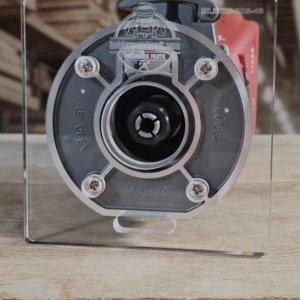 3/8″ Thick 4" square baseplate upgrade with bushing compatibility for Milwaukee M18 2723-20 fixed base router.