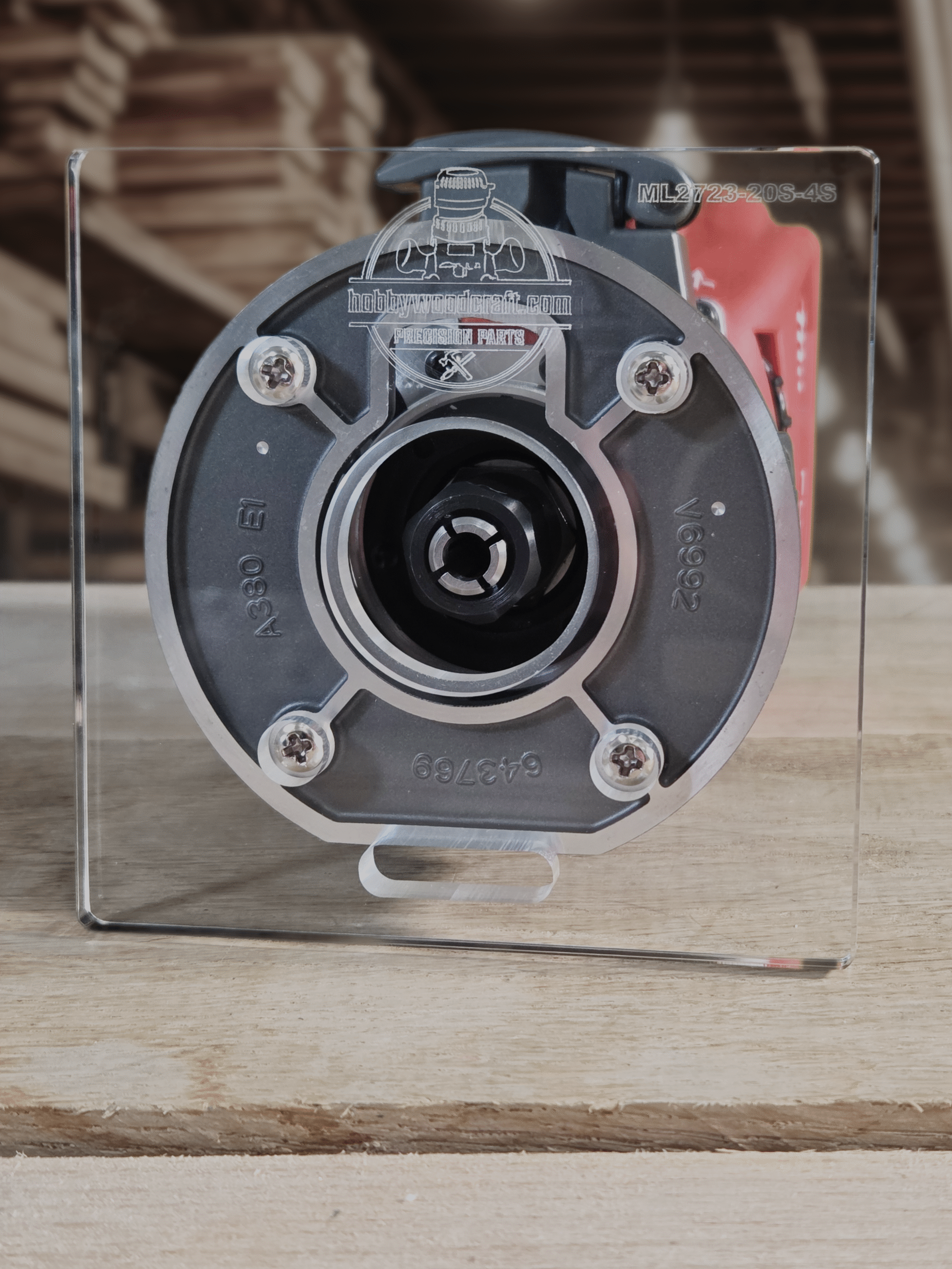 3/8″ Thick 4" square baseplate upgrade with bushing compatibility for Milwaukee M18 2723-20 fixed base router.