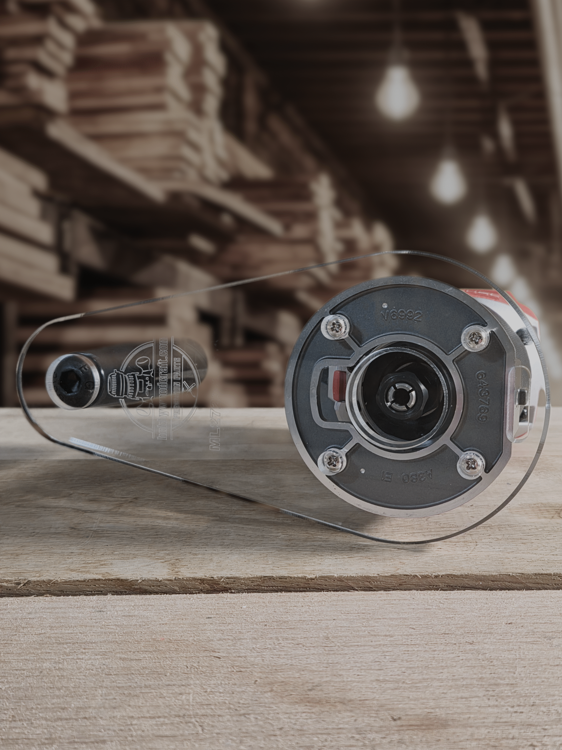 3/8″ Thick 4" baseplate upgrade with and handle and bushing compatibility for Milwaukee M18 2723-20 fixed base router. - Image 2